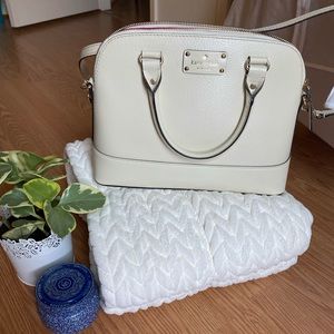 Beautiful Cream Kate Spade bag ♠️